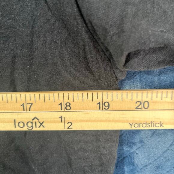 ATTACK ON TITANS Captin Levi Printed Logo Black Casual T-Shirt Mens Size Medium - Picture 6 of 7